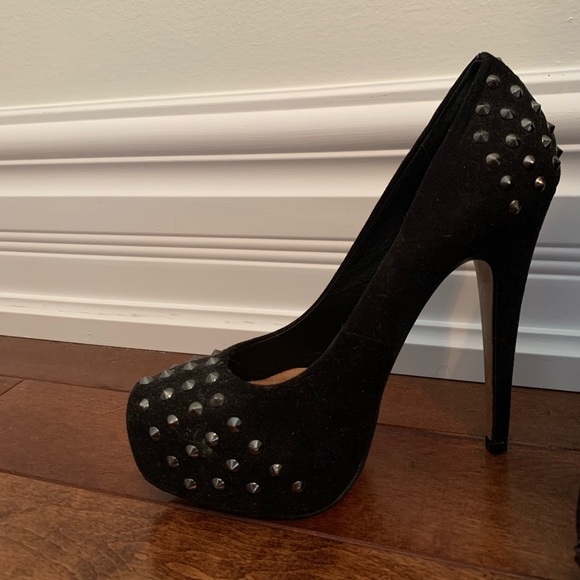 Studded stilettos - Picture 3 of 3
